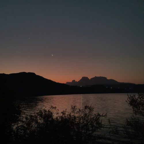 filter: 0; fileterIntensity: 0.0; filterMask: 0; module:29facing:0; hw-remosaic: 1; touch: (0.4037037, 0.4037037); modeInfo: ; sceneMode: Night; cct_value: 6590; AI_Scene: (-1, -1); aec_lux: 403.50153; hist255: 0.0; hist252~255: 0.0; hist0~15: 0.0;